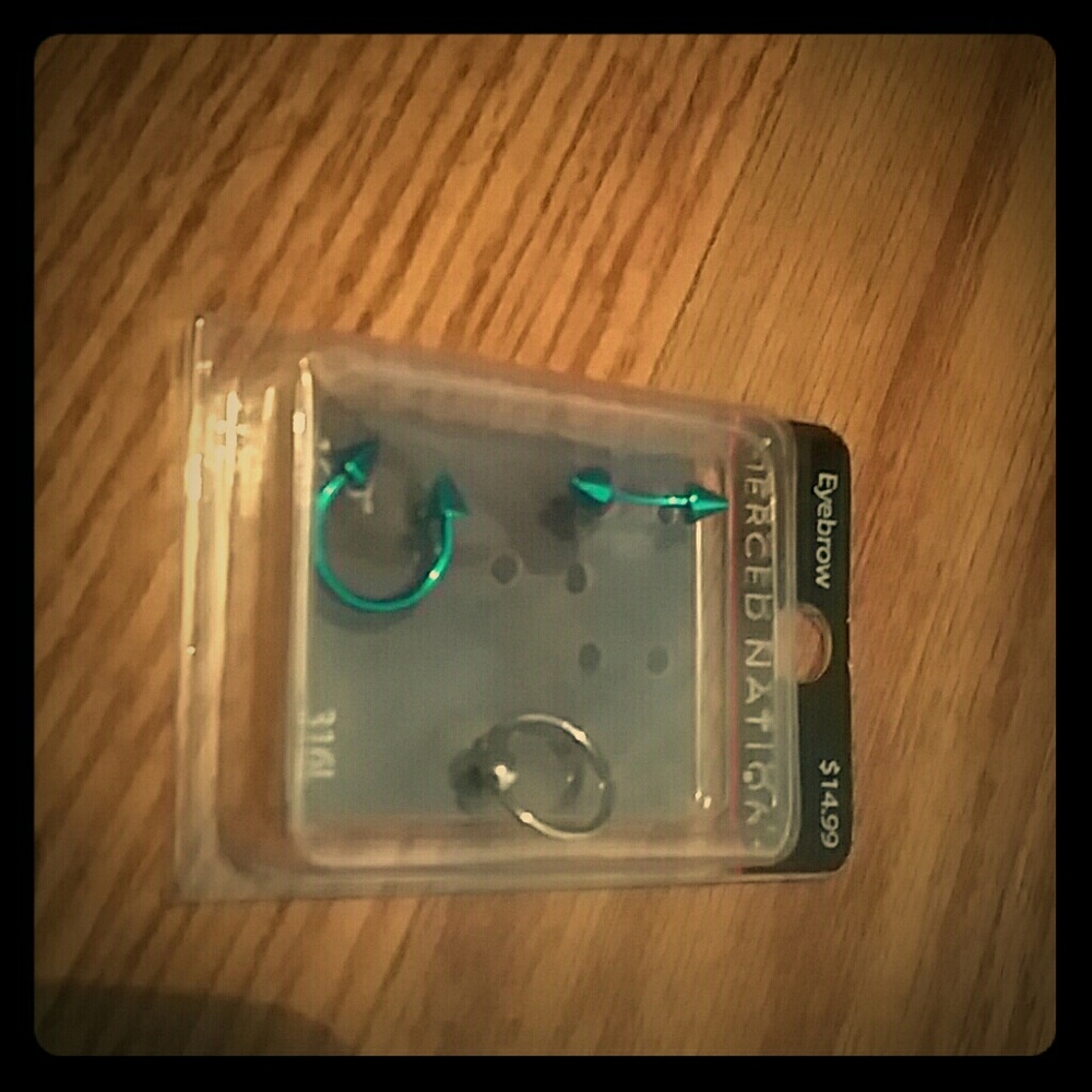 Eyebrow/lip piercings new unused